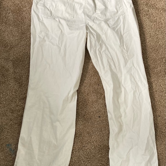 EMMA CHAMBERLAIN Beach Pants! - Picture 2 of 3